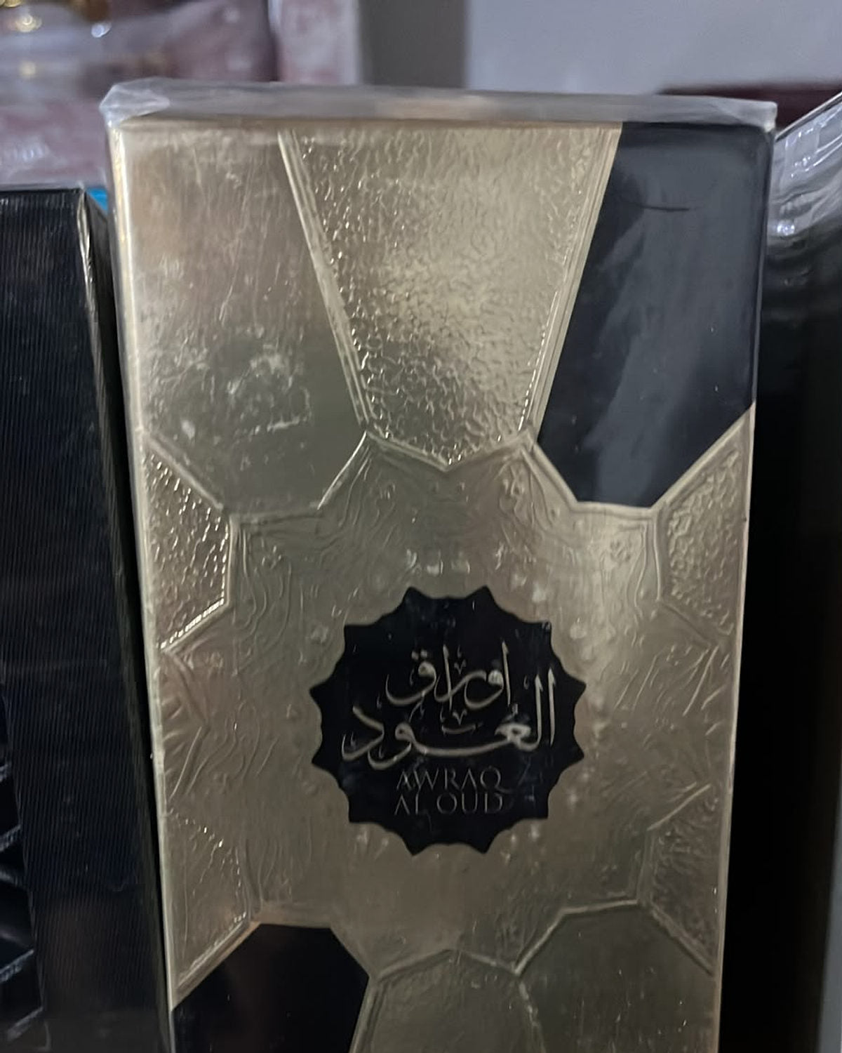 Lattafa Awraq Al Oud – Distrito Perfumería